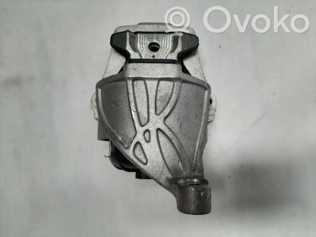 Engine mount bracket   8W0199371A,0D37F544,37CF92238D4F,AUDIA4B9A5