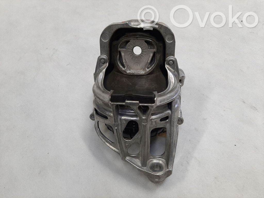 Audi Q7 4M Engine mount bracket 