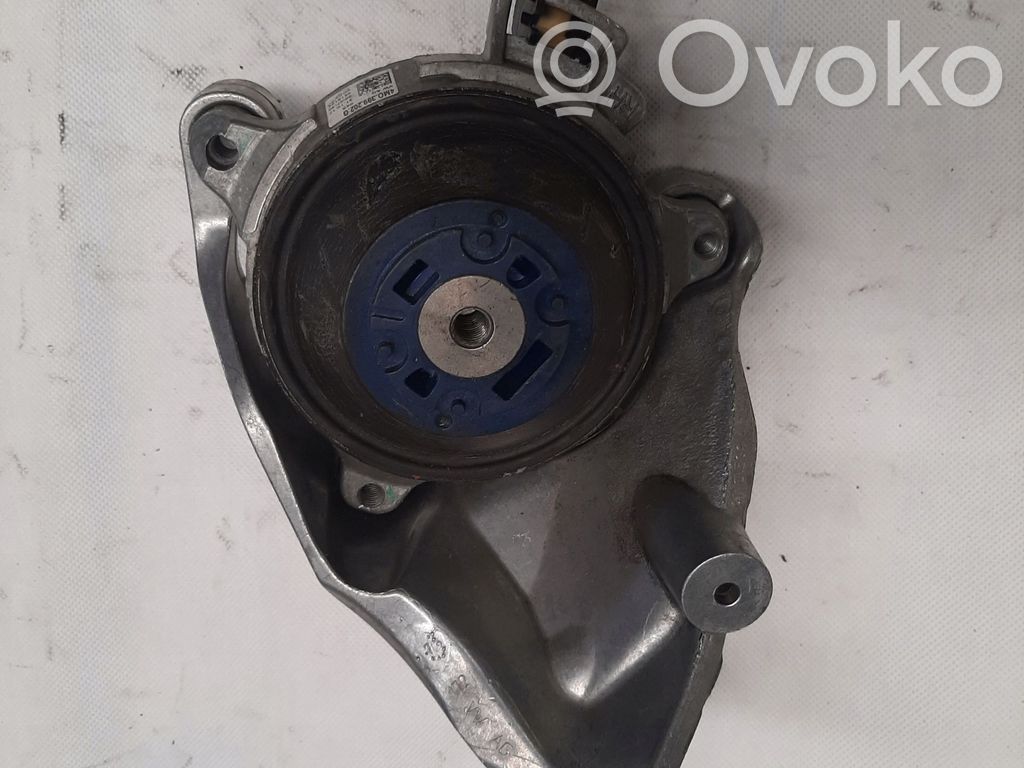 Audi Q7 4M Engine mount bracket 