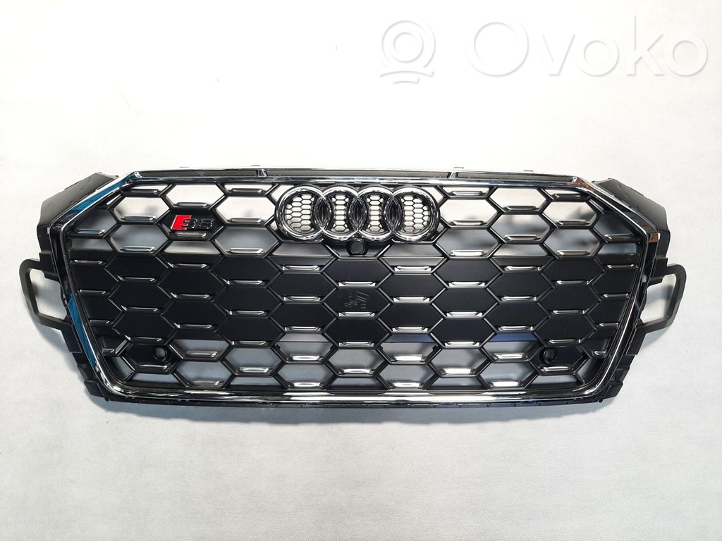Audi A5 Etusäleikkö 