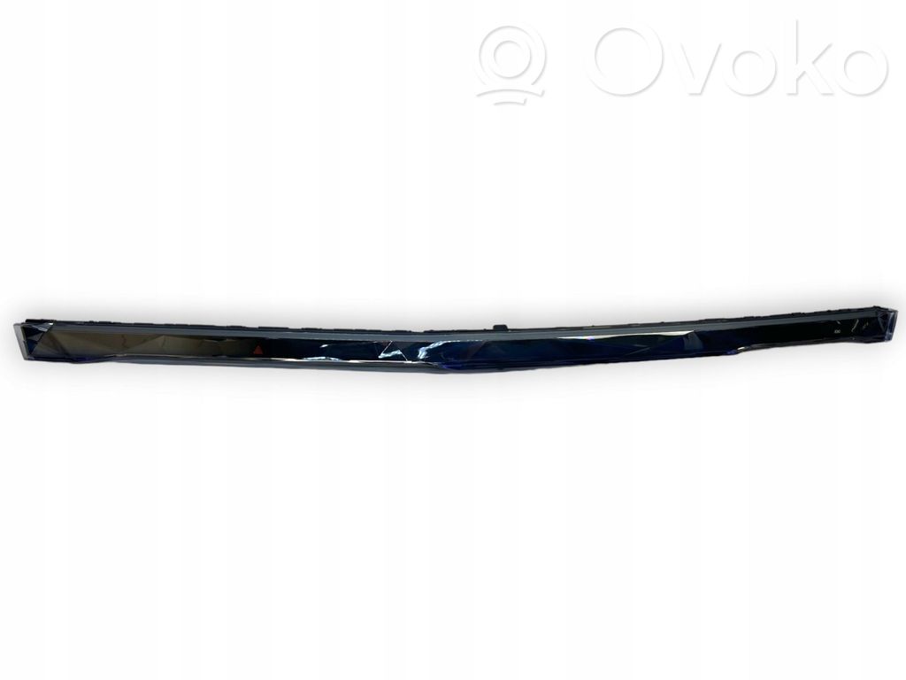 BMW 7 G70 Dashboard glove box trim 