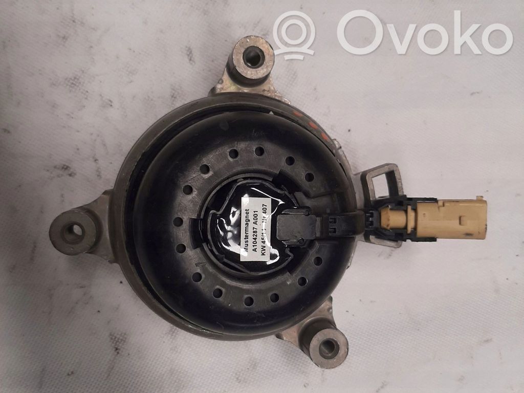 Engine mount bracket   4M0399151N,07D30BA3,4M0399151N,AE805337BB18