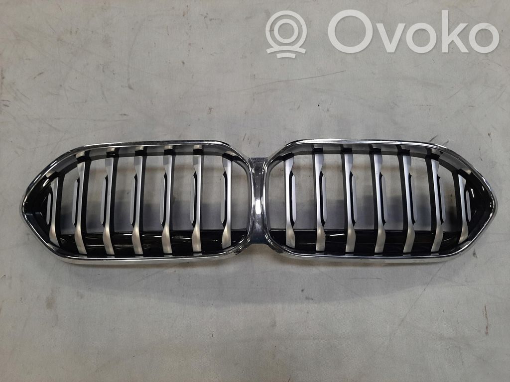BMW 2 F44 Maskownica / Grill / Atrapa górna chłodnicy 