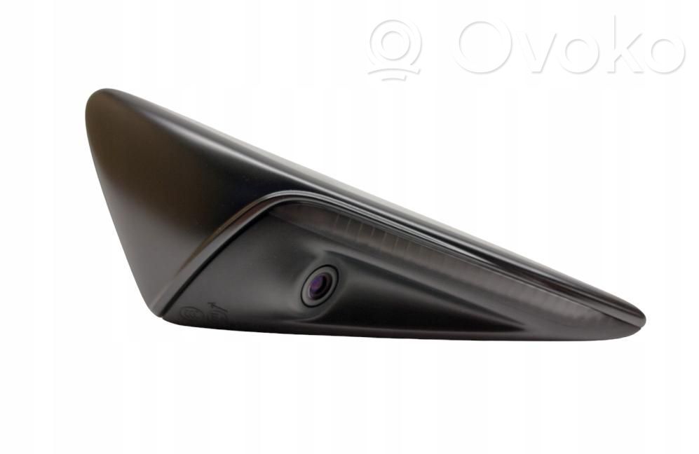 Tesla Model Y Front indicator light 