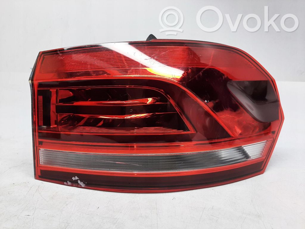 Volkswagen Touran III Lampa tylna 