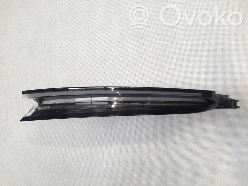 Porsche Taycan 9J1 Lampa tylna 