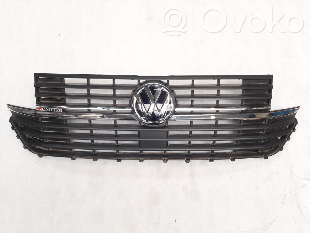 Volkswagen Multivan T6 Maskownica / Grill / Atrapa górna chłodnicy 