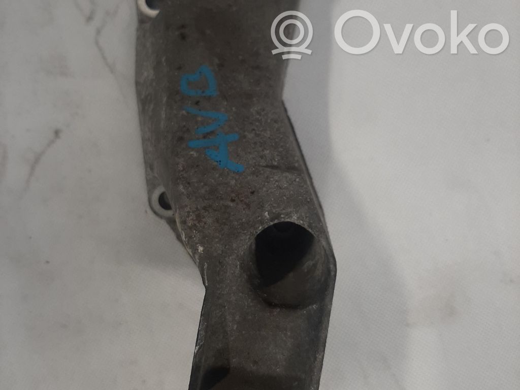 Engine mount bracket   8D0199307P,8D0199307P