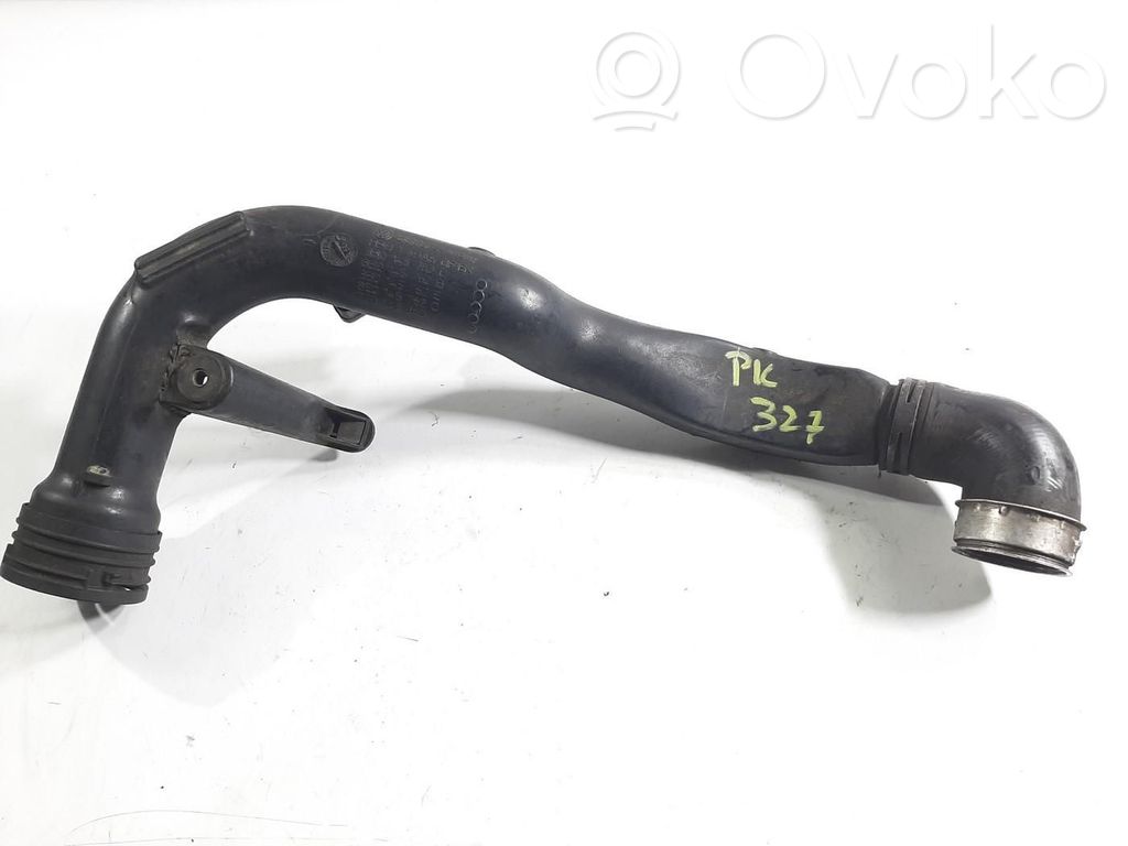 Audi A4 S4 B5 8D Furtun/conductă intercooler 