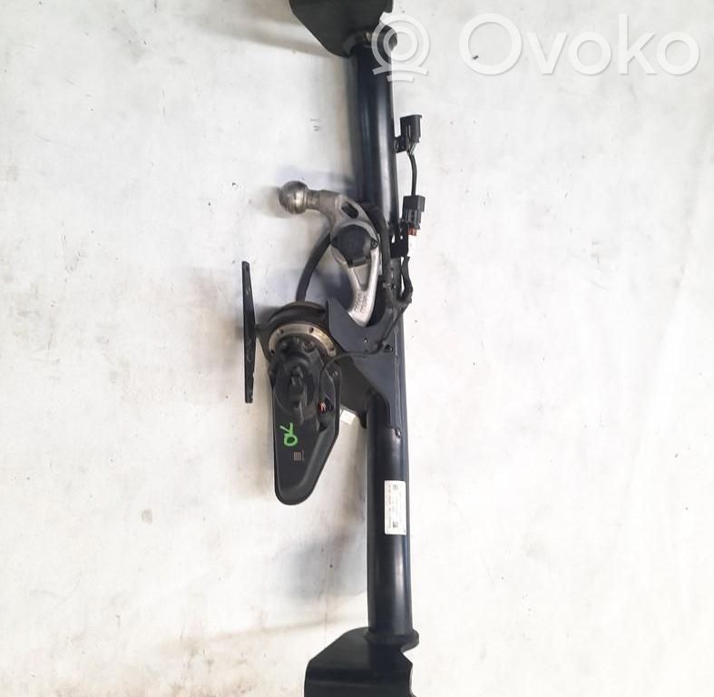 BMW X1 U11 Tow bar
