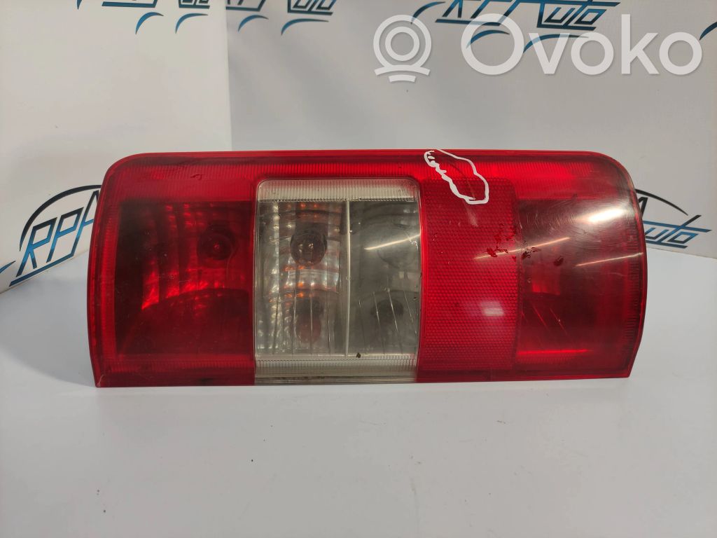 Ford Transit -  Tourneo Connect Galinis žibintas kėbule 