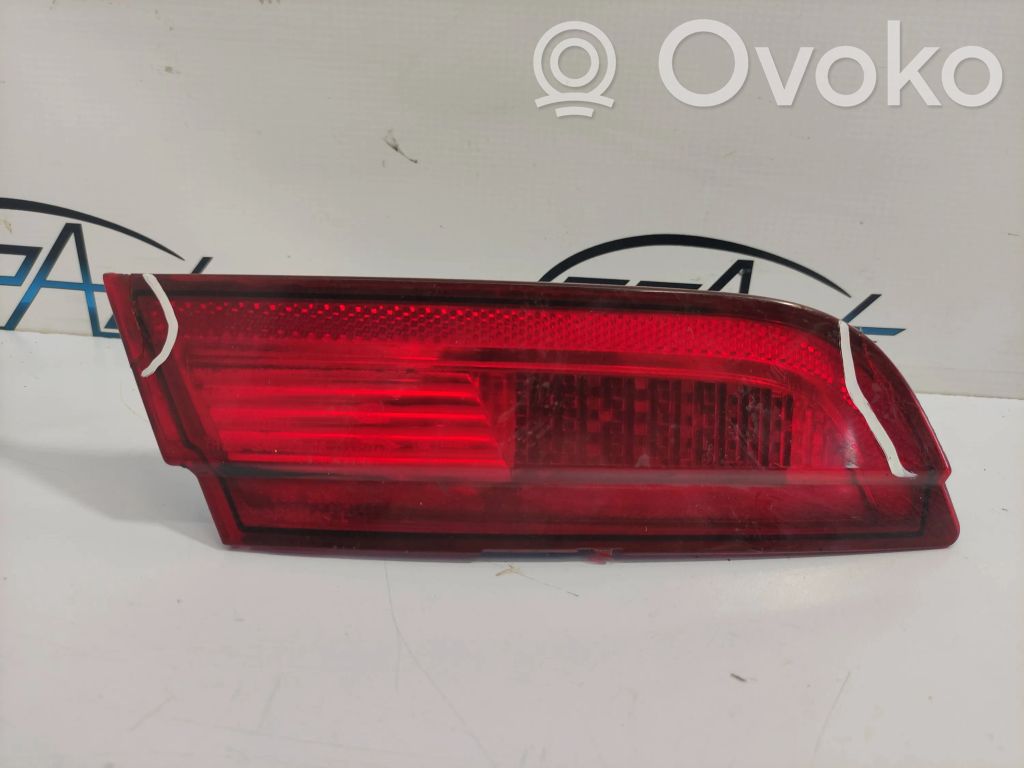 Lampy tylnej klapy bagażnika   8X2315K273CD,2NE23804603