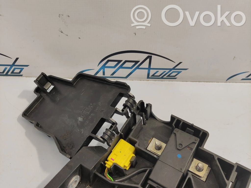 Tailgate/trunk/boot hinge   4F0971845F,KB445F90