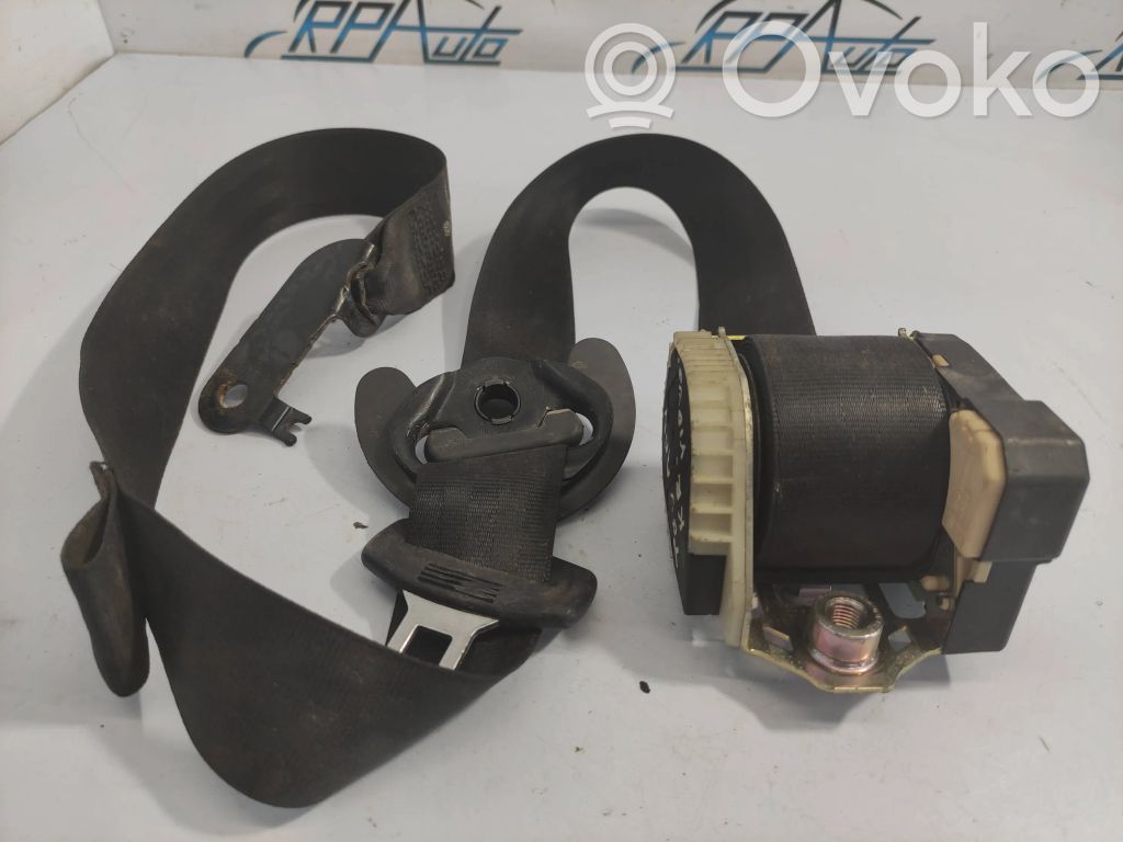 Volkswagen Touran I Rear seatbelt 