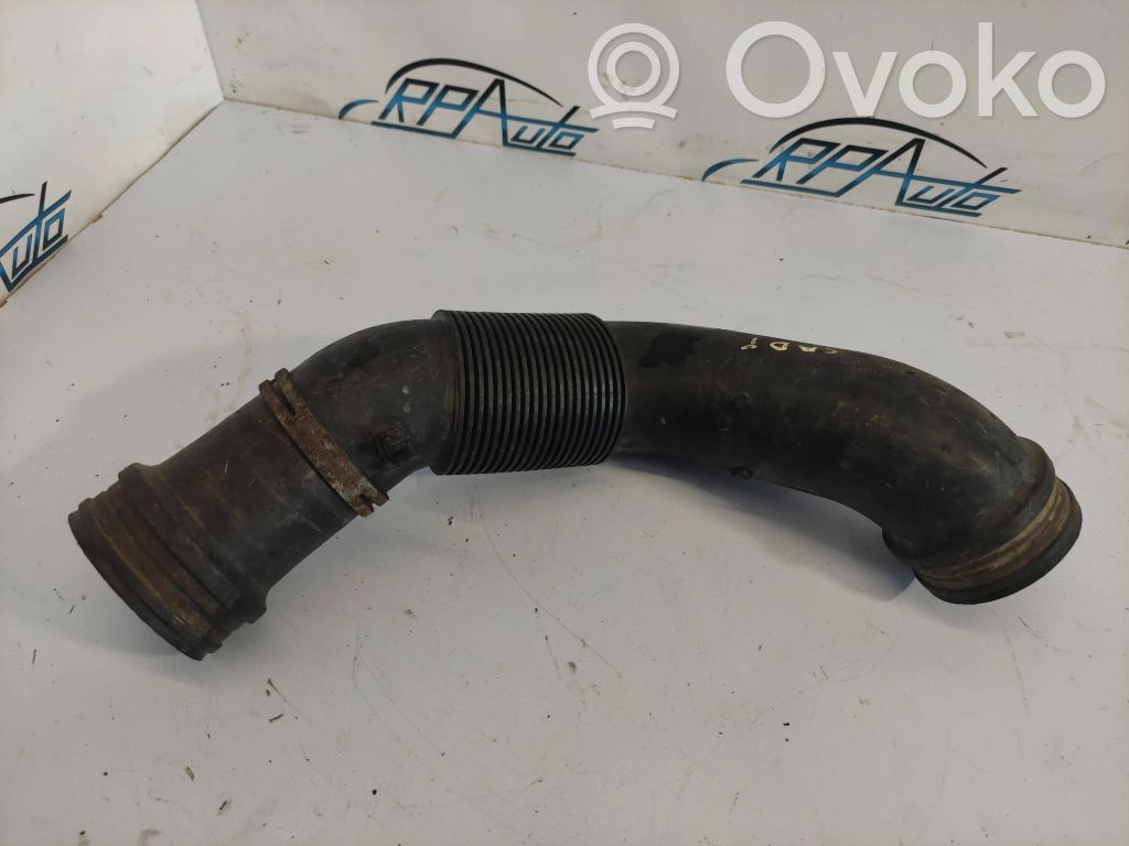 Volkswagen Caddy Ansaugrohr Ansaugschlauch Turbolader 