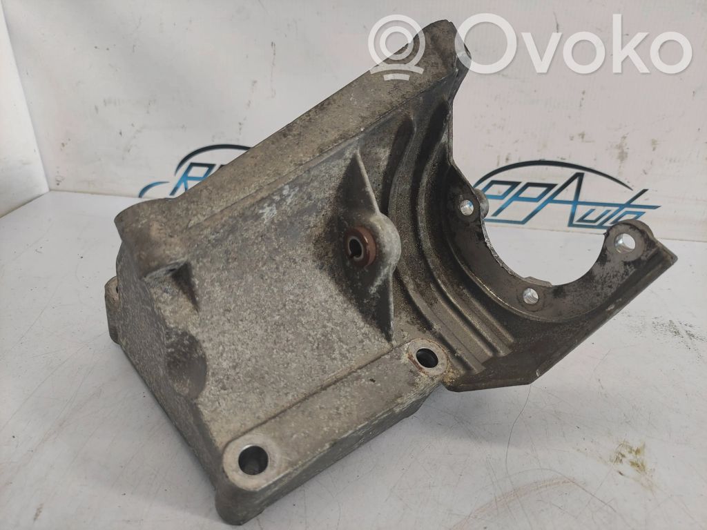 A/C compressor mount bracket   077260885N,28411,231DG02