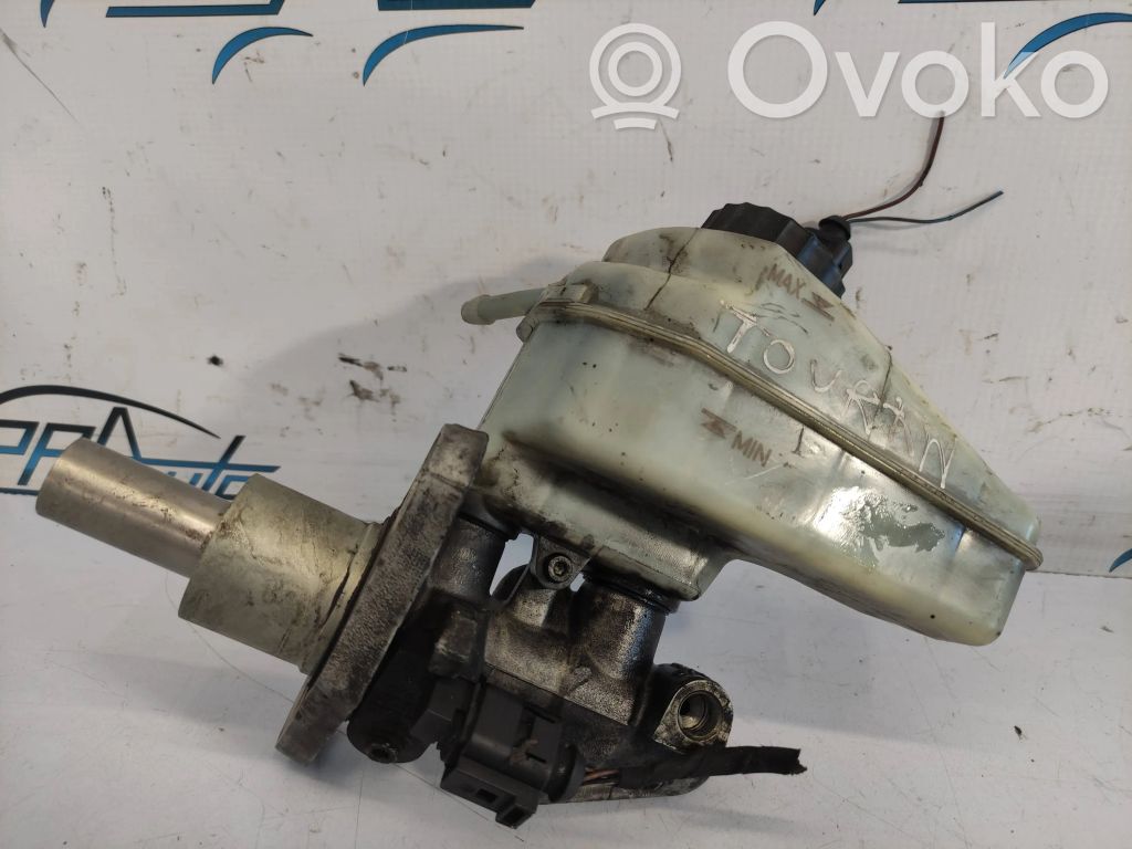 Volkswagen Golf V Pompă centrală de frână 