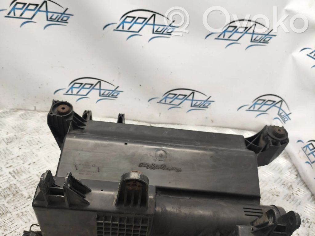 Ford Transit Air filter box 