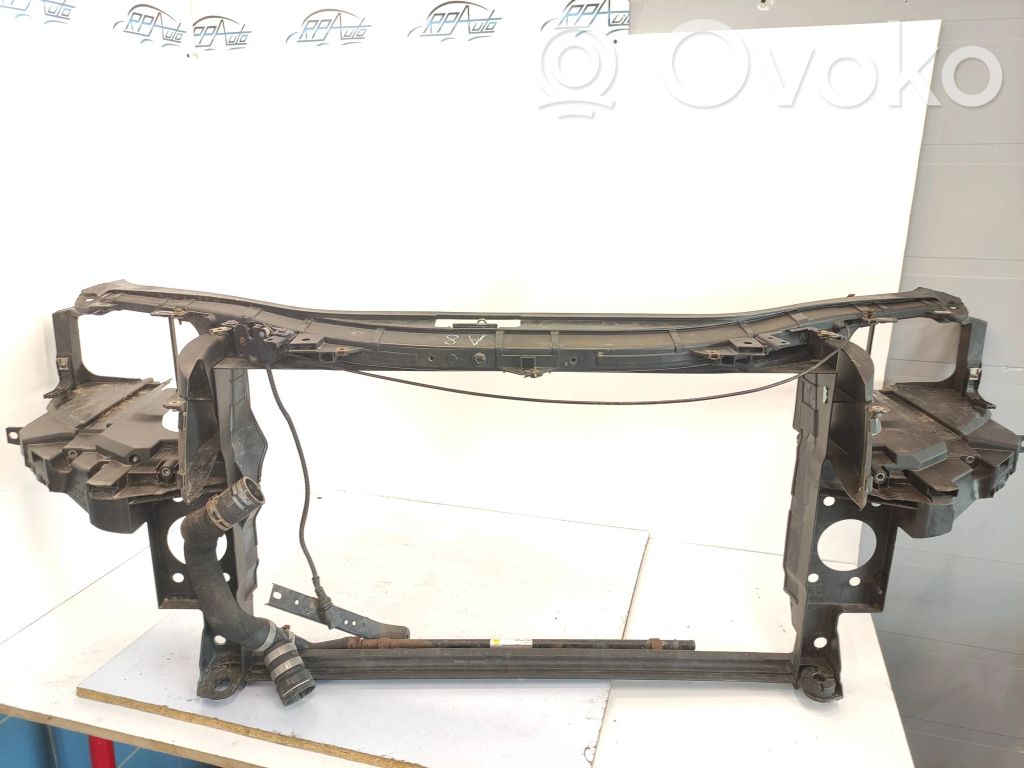 Audi A8 S8 D3 4E Radiatorių panelė 