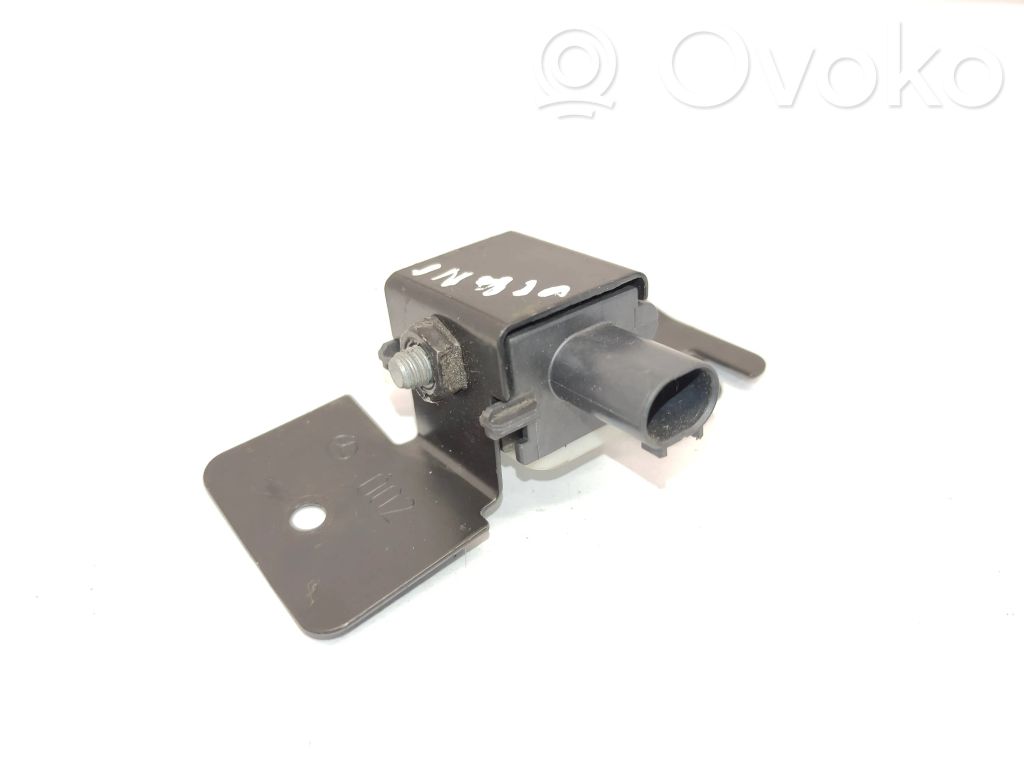 Mercedes-Benz Vito Viano W639 Airbagsensor Crashsensor Drucksensor 