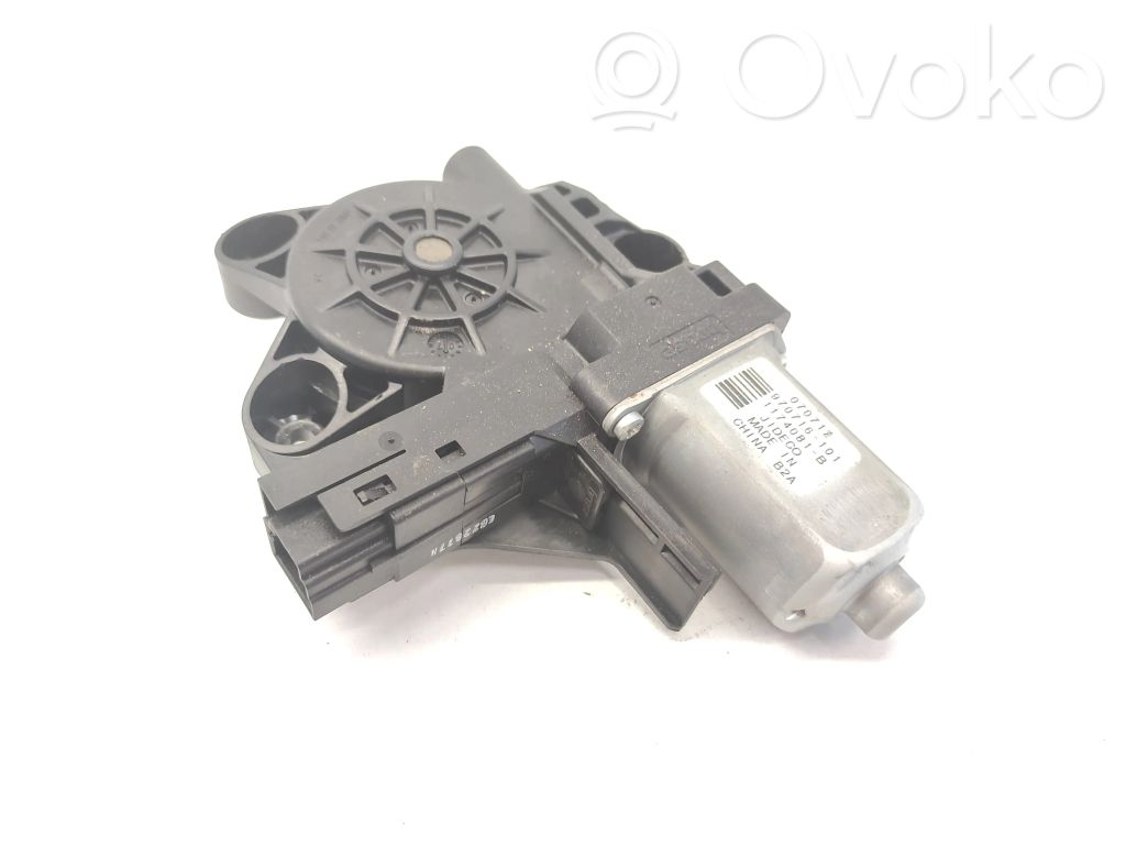 Volvo V70 Rear door window regulator motor 