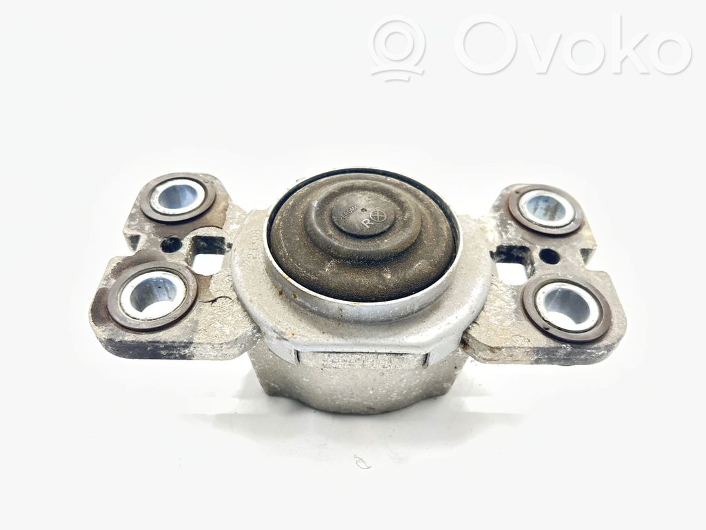 Volvo XC60 Engine mount bracket 