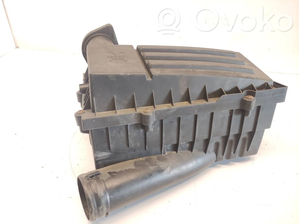 Volkswagen Touran I Cutie filtru aer 