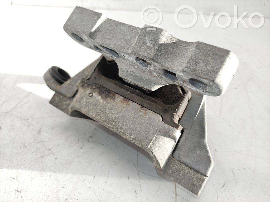 Opel Insignia A Engine mount bracket 