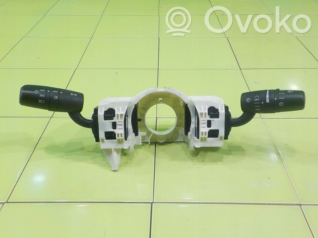 Mazda 3 II Other switches/knobs/shifts 