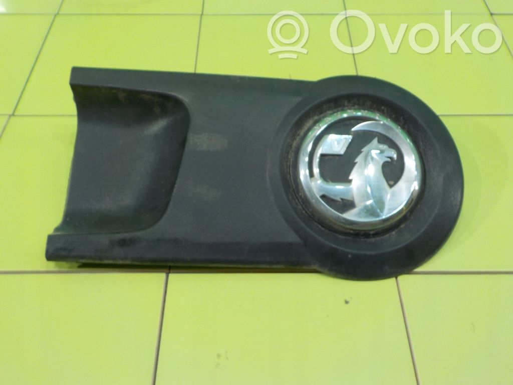 Opel Combo D Aizmugurē durvju dekoratīvā apdare (moldings) 