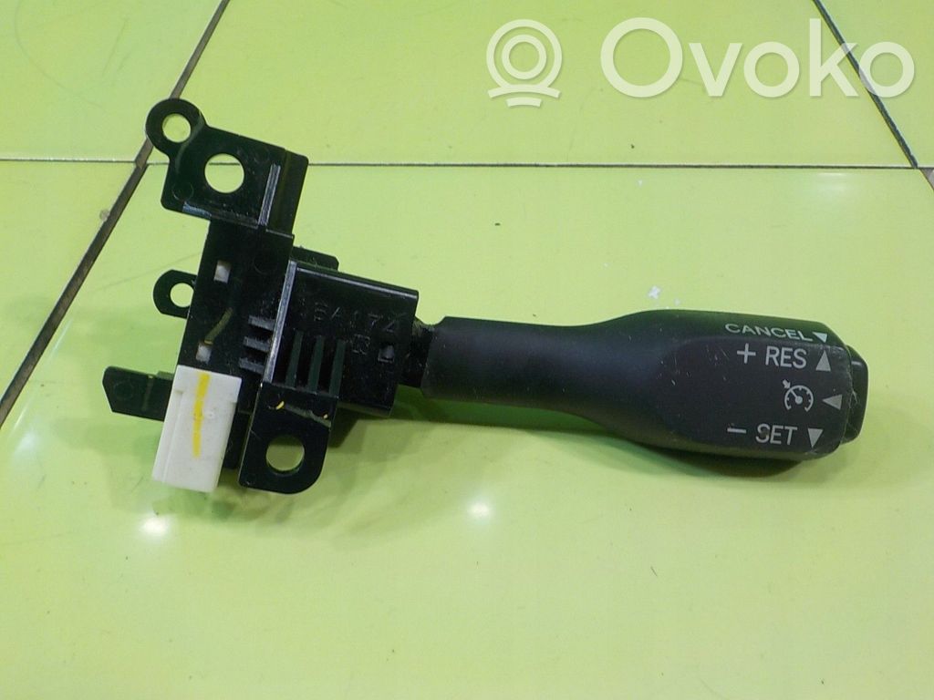 Toyota Avensis T270 Kiti jungtukai/ rankenėlės/ perjungėjai 