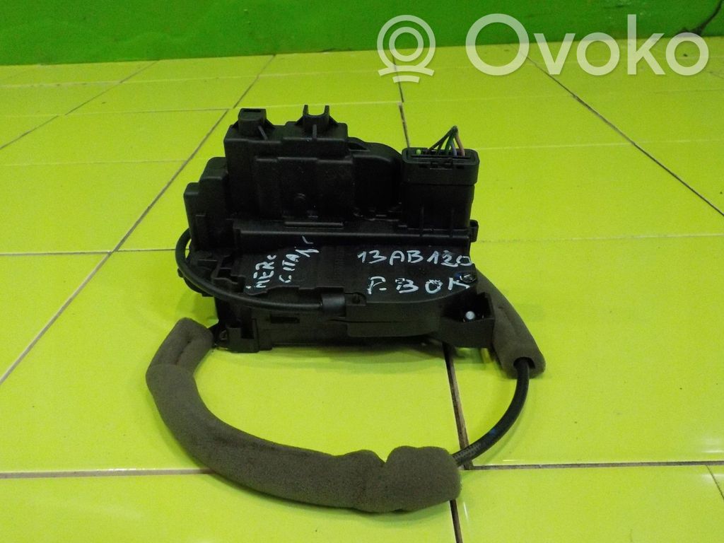 Mercedes-Benz Citan W415 Front door lock 