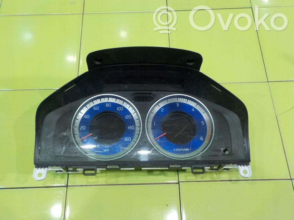 Volvo V60 Speedometer (instrument cluster) 