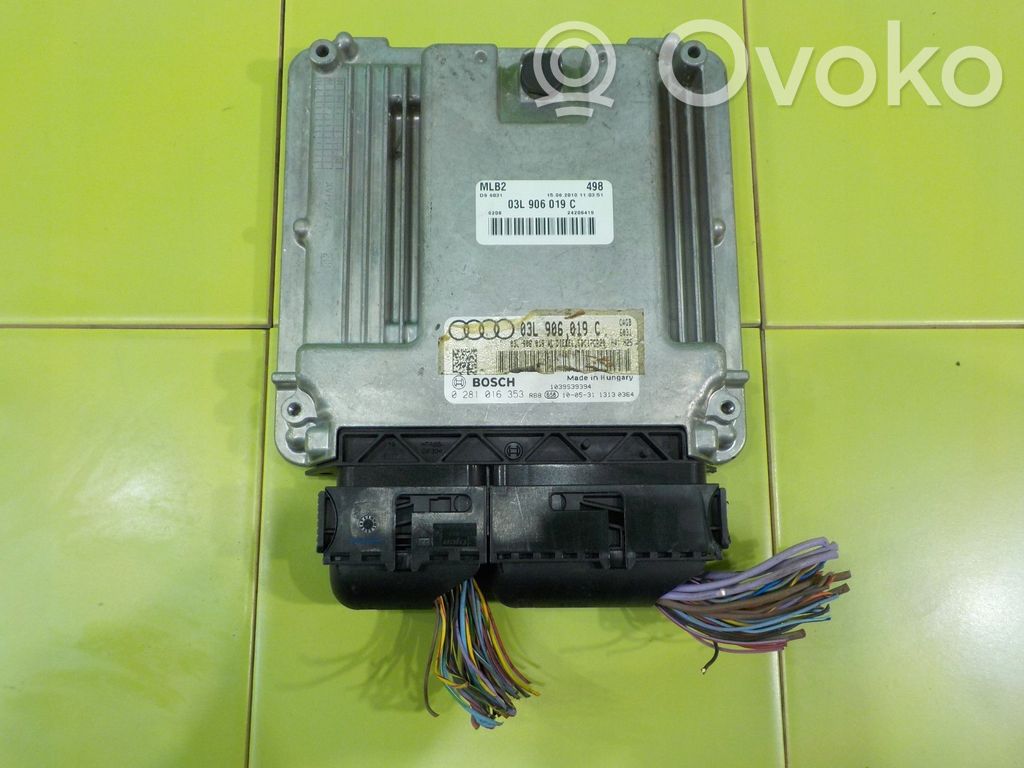 Audi A4 S4 B8 8K Engine control unit/module 