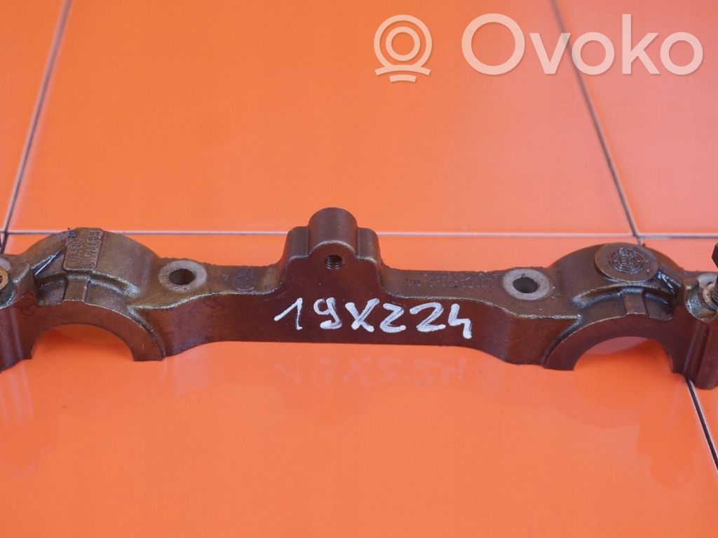 BMW 3 E90 E91 Camshaft holder bracket 
