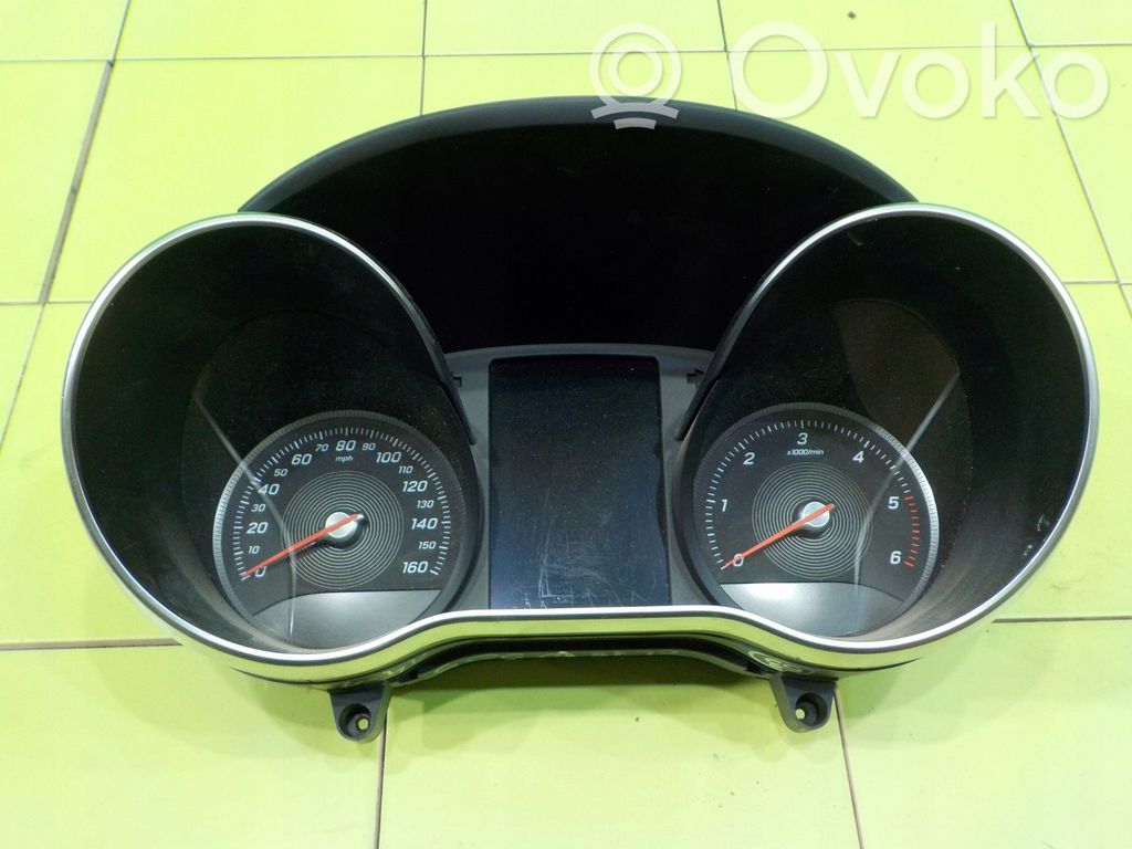 Mercedes-Benz C W205 Licznik / Prędkościomierz 