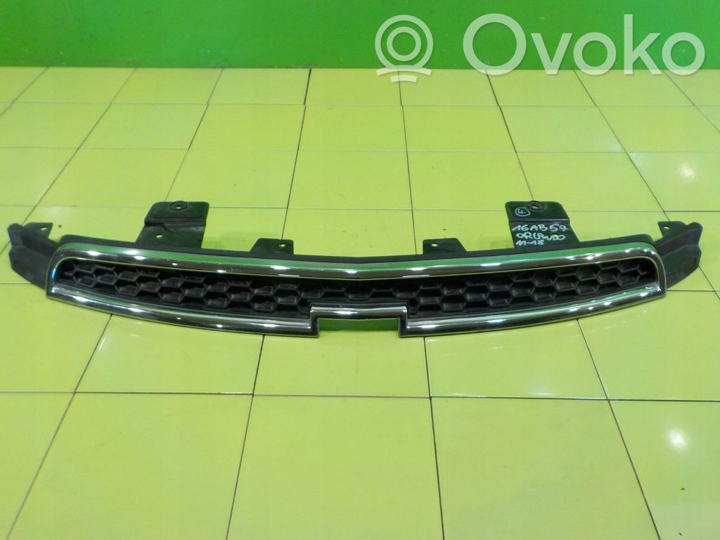 Chevrolet Orlando Maskownica / Grill / Atrapa górna chłodnicy 