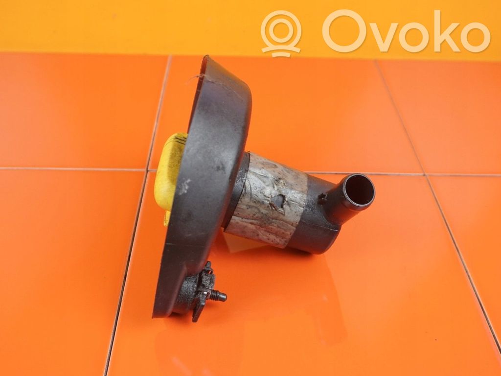 Renault Master III Oil filler cap 