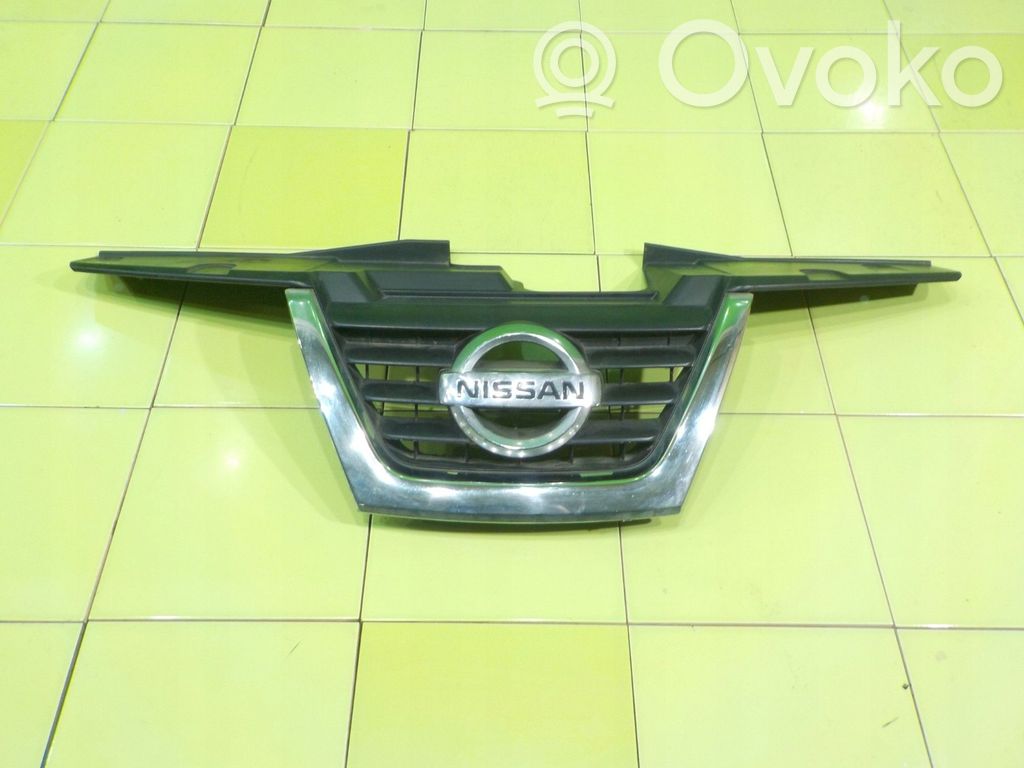 Nissan Juke I F15 Maskownica / Grill / Atrapa górna chłodnicy 
