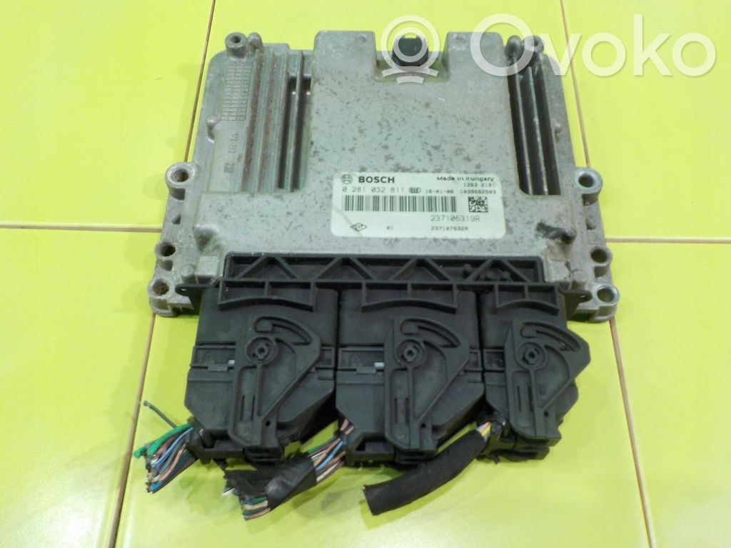Dacia Sandero II Engine control unit/module 