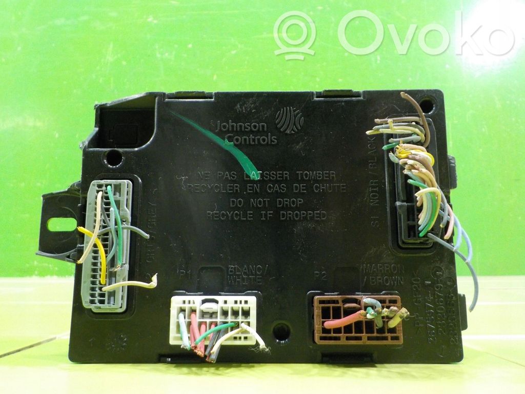 Renault Trafic III (X82) Central body control module 
