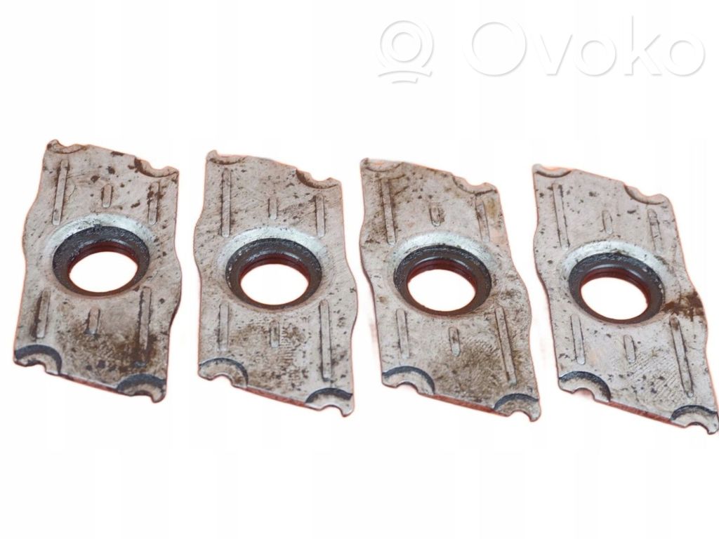 Volkswagen PASSAT B7 Sangle de réservoir de carburant 