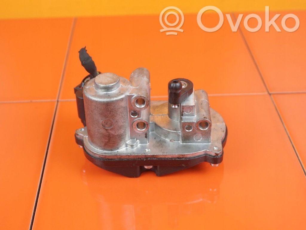 Volkswagen Scirocco Alte piese compartiment motor 