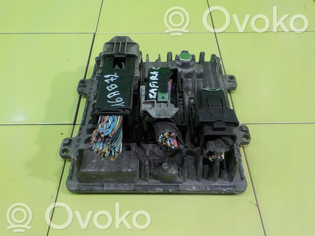 Opel Zafira C Dzinēja vadības bloks 