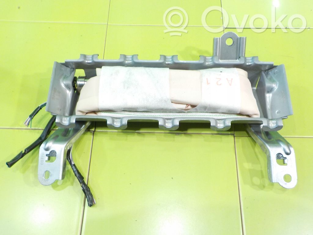 Toyota iQ Airbag per le ginocchia