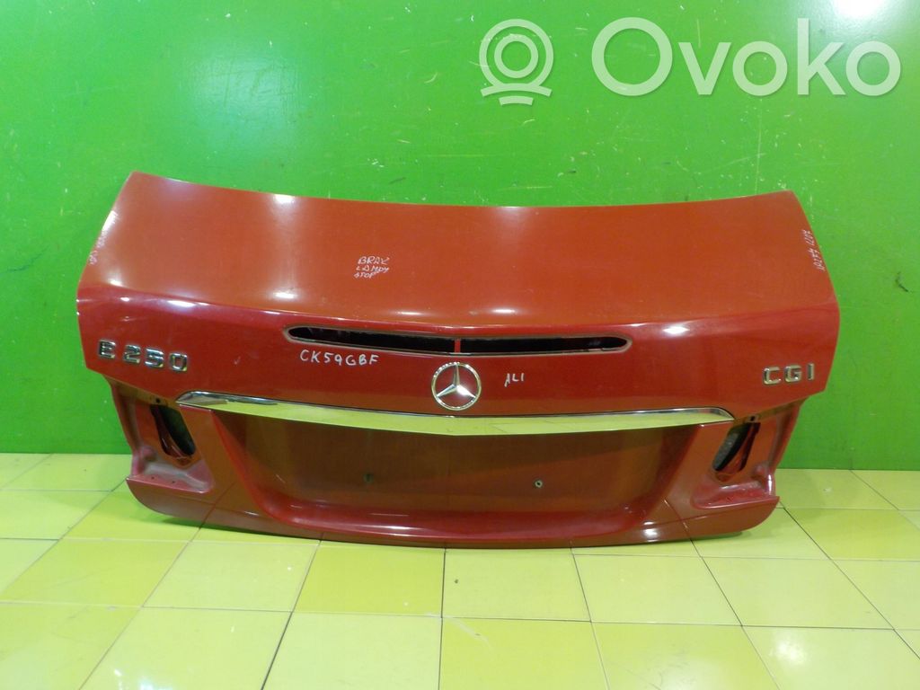 Mercedes-Benz E C207 W207 Aizmugurējais pārsegs (bagāžnieks) 