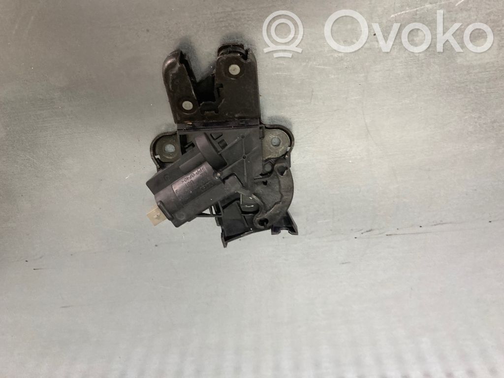 Volkswagen PASSAT B6 Tailgate/trunk/boot lock/catch/latch 