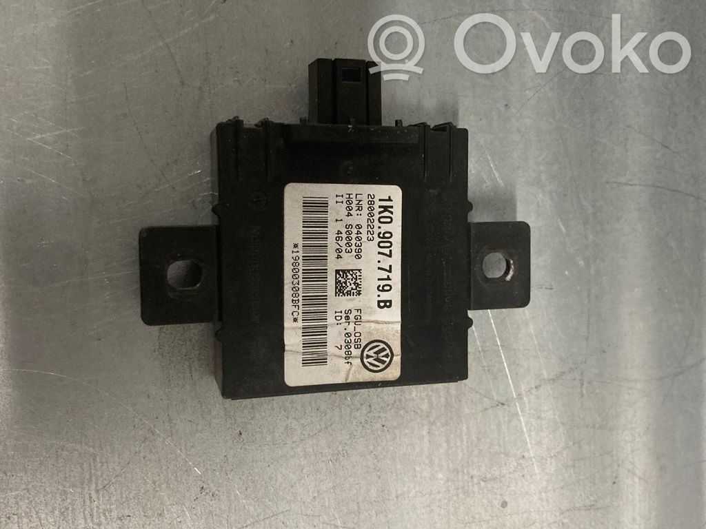 Volkswagen Touran I Alarm control unit/module 