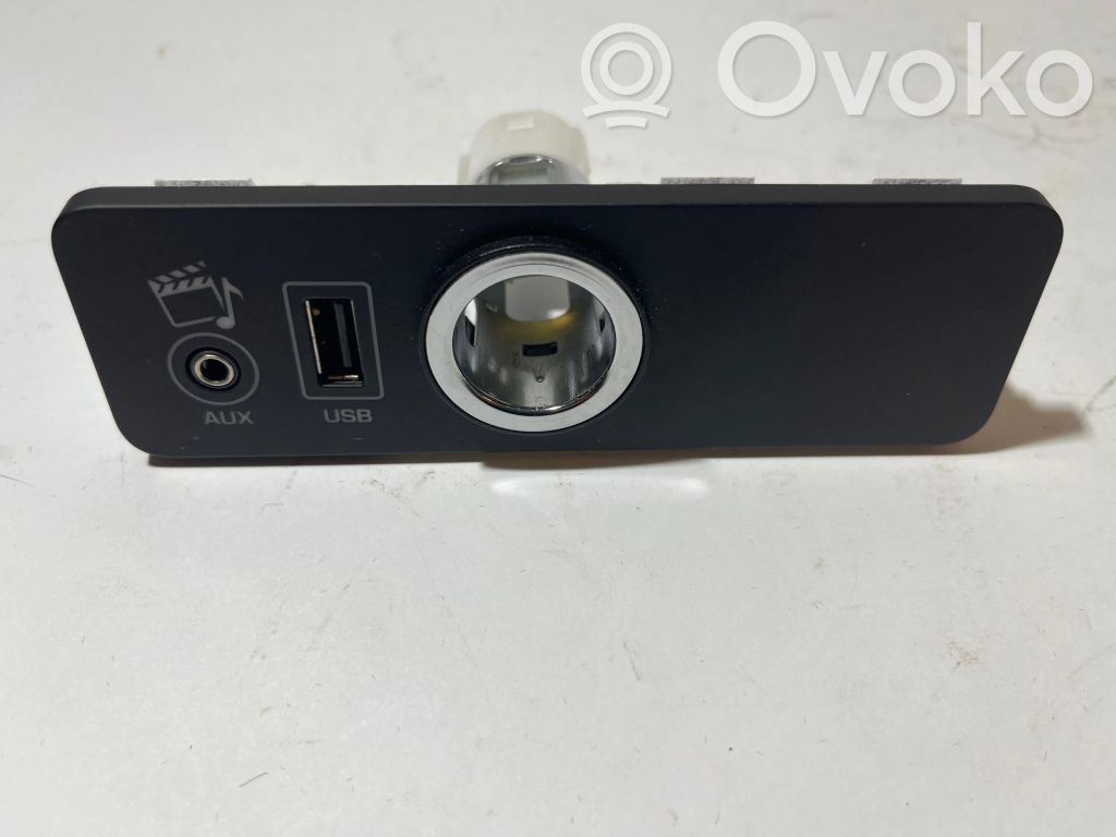 Land Rover Range Rover Sport L494 Priză USB 