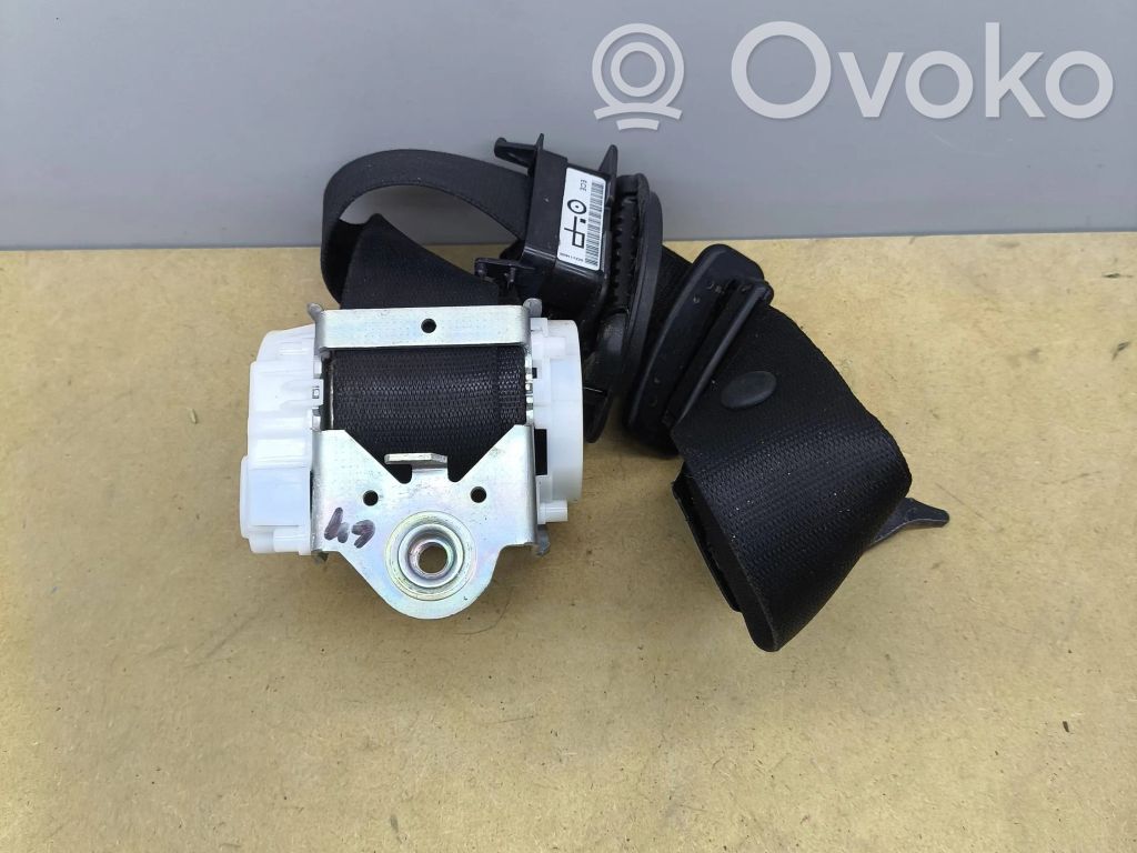 BMW 1 E81 E87 Front seatbelt 